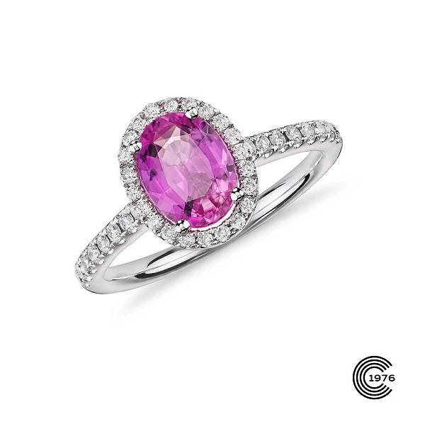 Bague en or gris palladié 18 carats sertie d'un saphir rose et de diamants