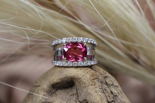 Bague soldée à 5500€